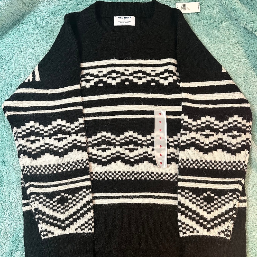 Old Navy Sweater Women’s Sz S Black Fair Isle Fuzzy Soft Loose